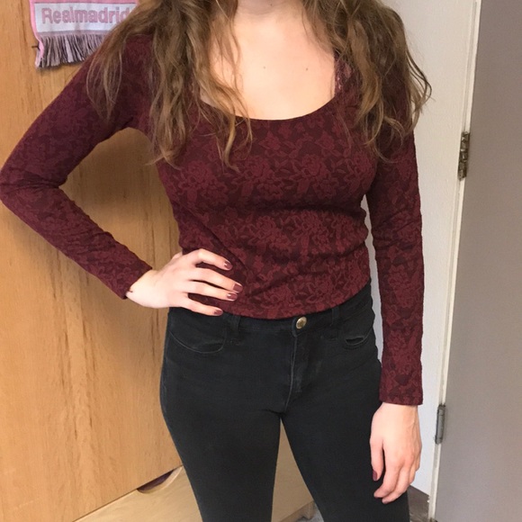 American Eagle Outfitters Tops - American Eagle laced crop top